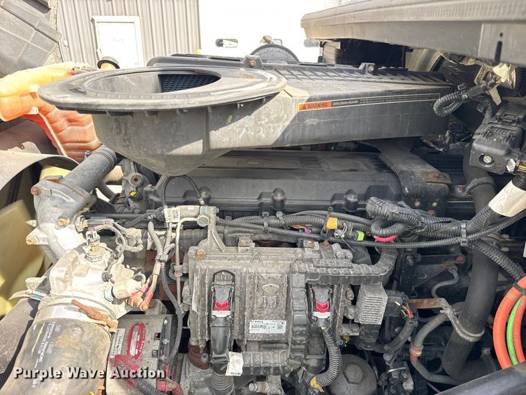 image for item YA1043 2020 International LT625 semi truck