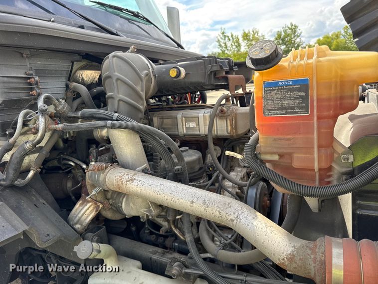 image for item YA1043 2020 International LT625 semi truck