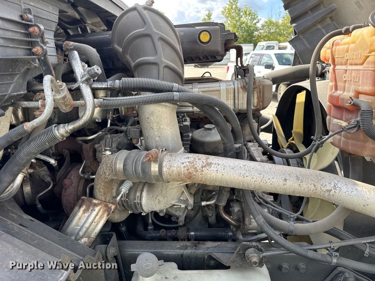 image for item YA1043 2020 International LT625 semi truck