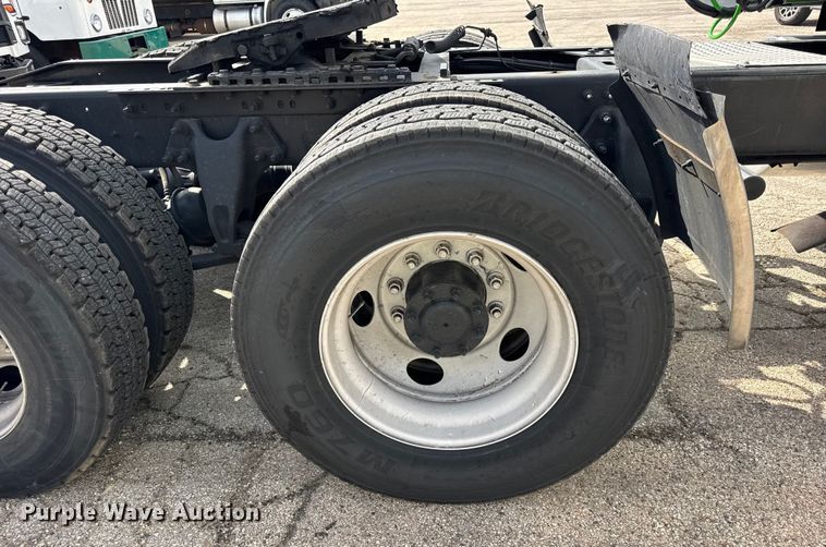 image for item YA1043 2020 International LT625 semi truck