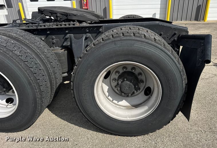 image for item YA1043 2020 International LT625 semi truck