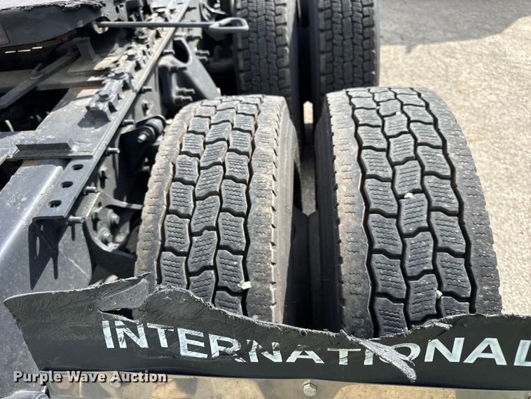 image for item YA1043 2020 International LT625 semi truck