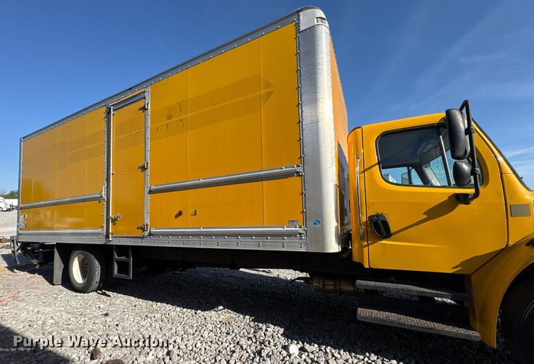image for item YA1045 2018 Freightliner Business Class M2 box truck
