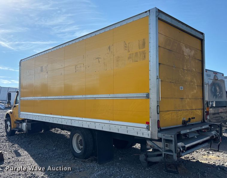 image for item YA1045 2018 Freightliner Business Class M2 box truck