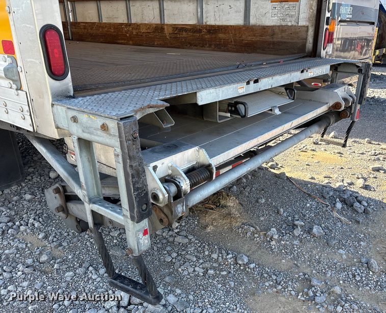 image for item YA1045 2018 Freightliner Business Class M2 box truck