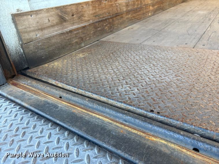 image for item YA1045 2018 Freightliner Business Class M2 box truck