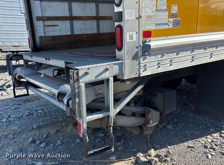 image for item YA1045 2018 Freightliner Business Class M2 box truck