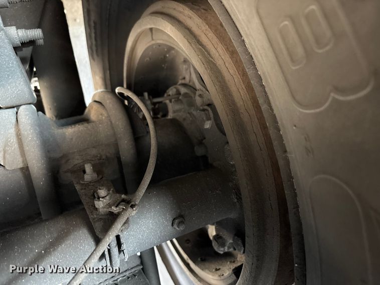 image for item YA1045 2018 Freightliner Business Class M2 box truck