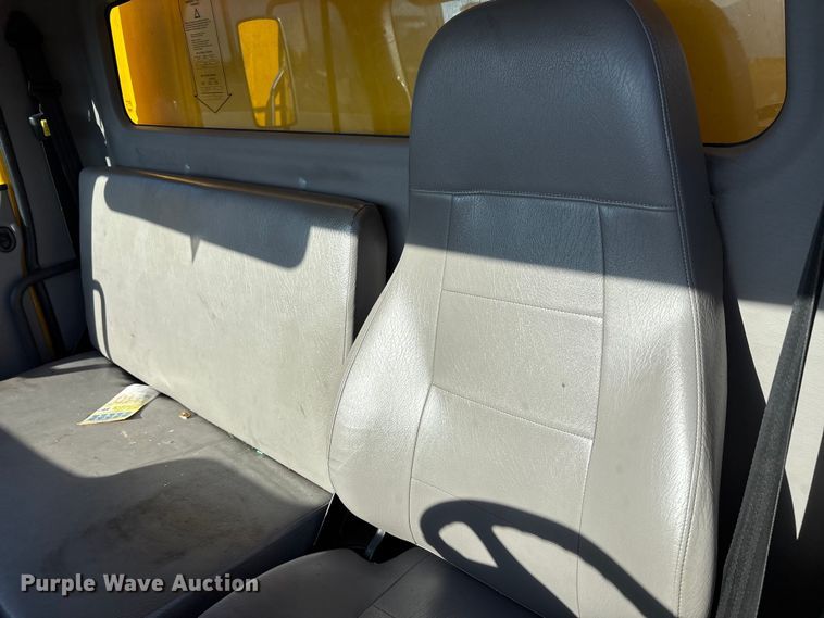 image for item YA1045 2018 Freightliner Business Class M2 box truck