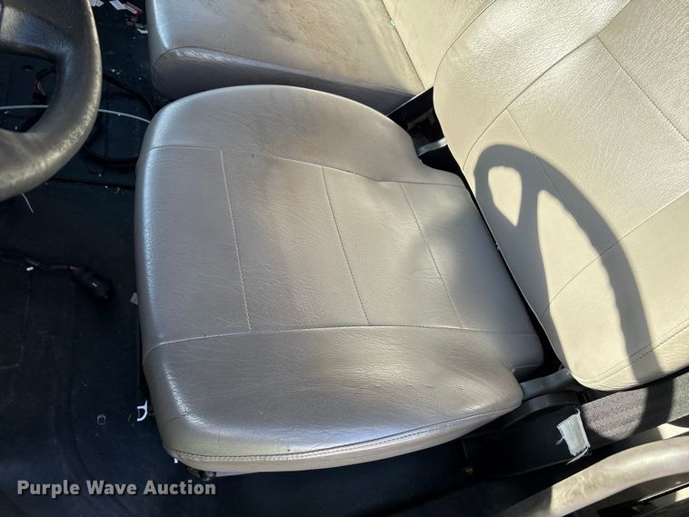 image for item YA1045 2018 Freightliner Business Class M2 box truck