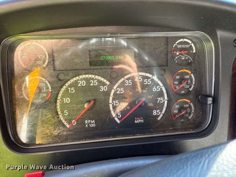 image for item YA1045 2018 Freightliner Business Class M2 box truck