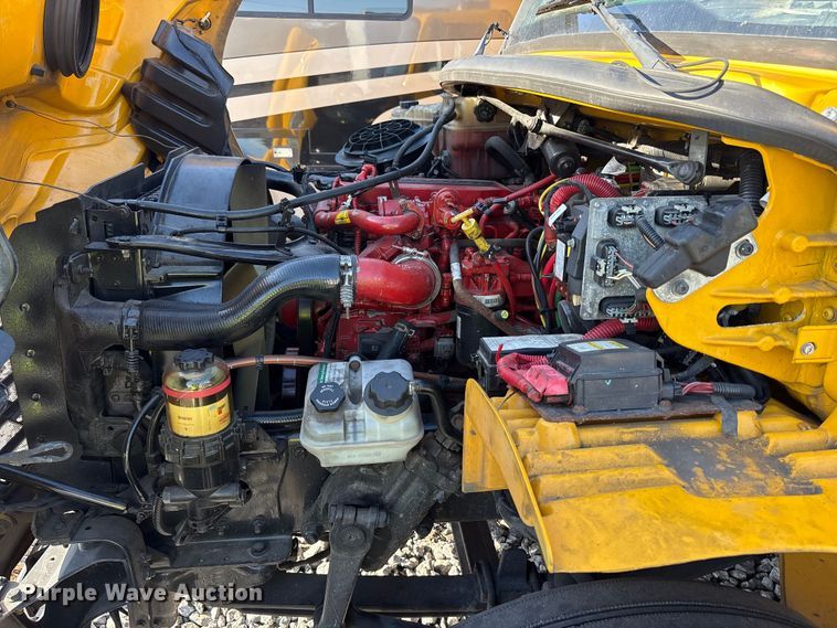 image for item YA1045 2018 Freightliner Business Class M2 box truck