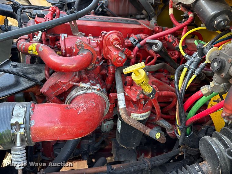 image for item YA1045 2018 Freightliner Business Class M2 box truck