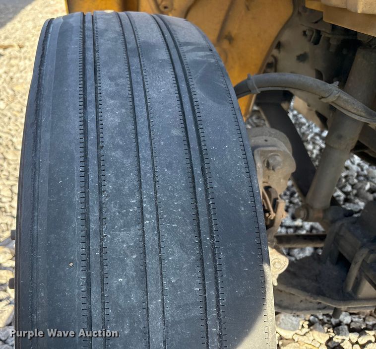 image for item YA1045 2018 Freightliner Business Class M2 box truck