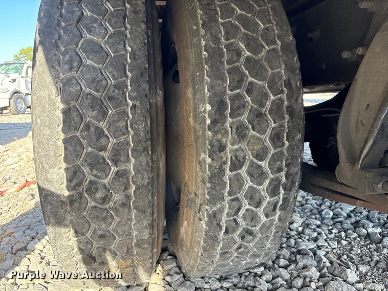 image for item YA1045 2018 Freightliner Business Class M2 box truck