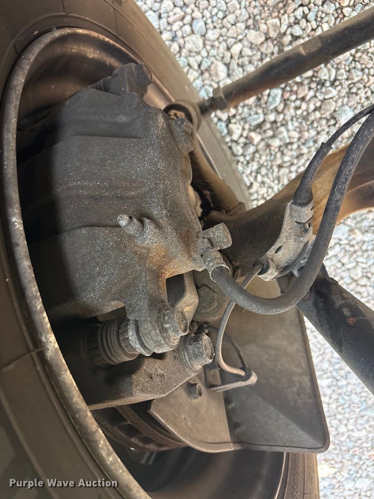 image for item YA1054 2020 Isuzu NRR box truck