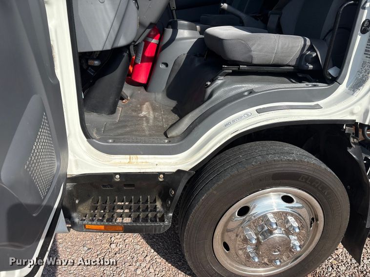 image for item YA1054 2020 Isuzu NRR box truck