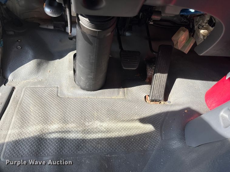 image for item YA1054 2020 Isuzu NRR box truck