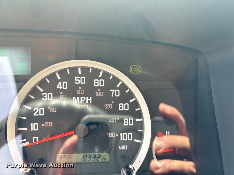 image for item YA1054 2020 Isuzu NRR box truck