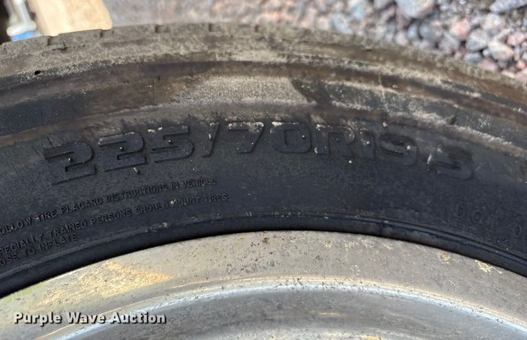 image for item YA1054 2020 Isuzu NRR box truck