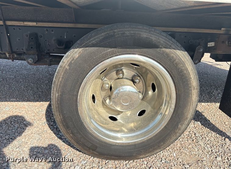 image for item YA1054 2020 Isuzu NRR box truck