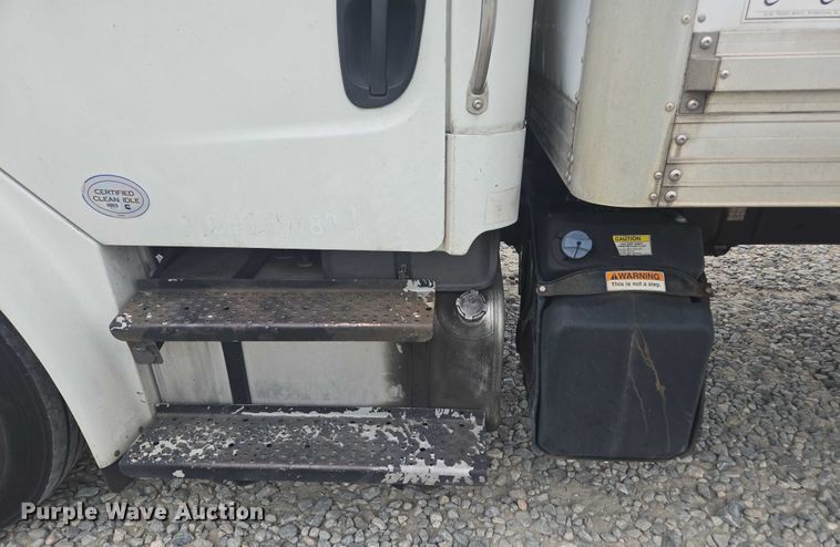 image for item YA1096 2013 Freightliner Business Class M2 box truck