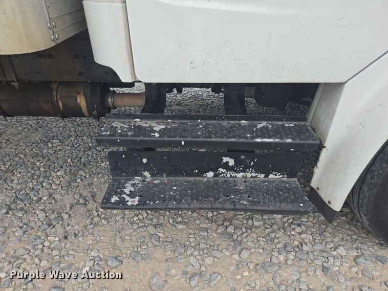 image for item YA1096 2013 Freightliner Business Class M2 box truck