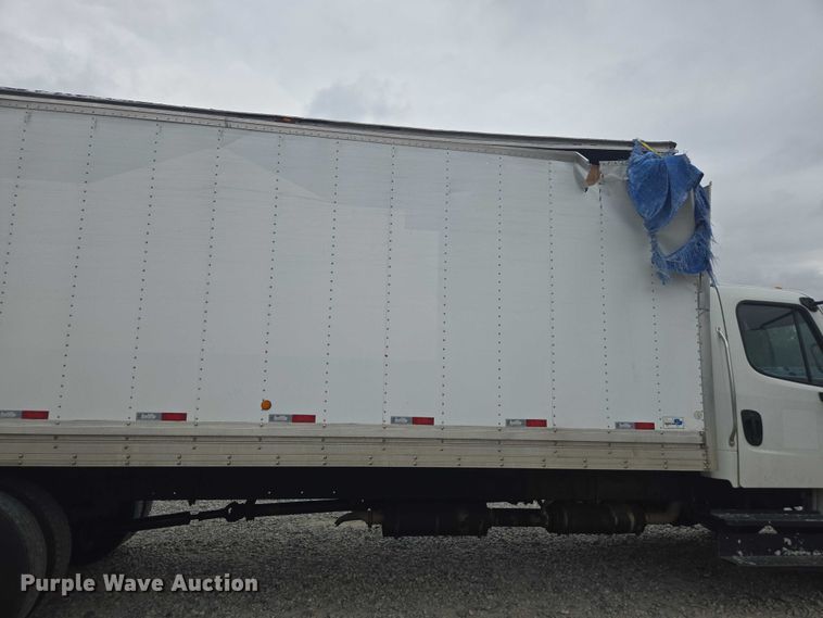 image for item YA1096 2013 Freightliner Business Class M2 box truck