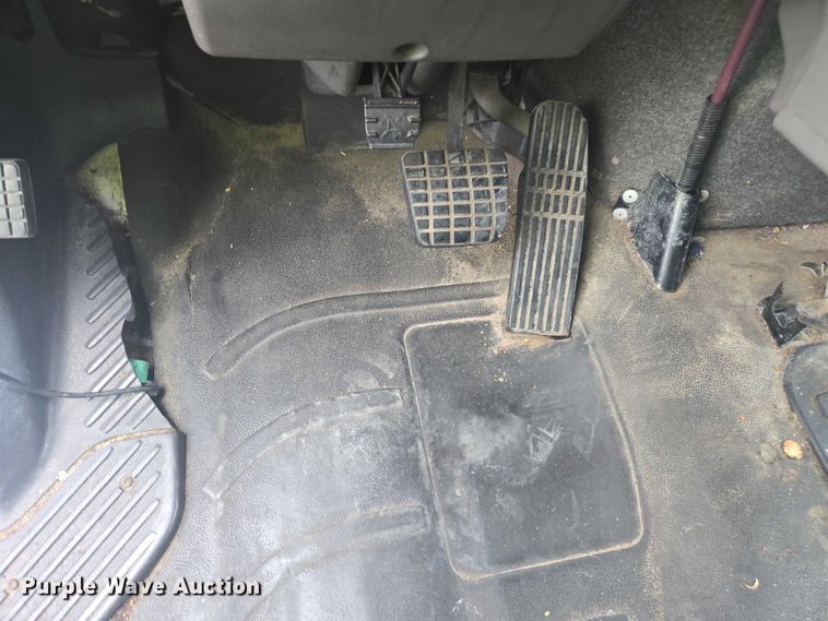 image for item YA1096 2013 Freightliner Business Class M2 box truck