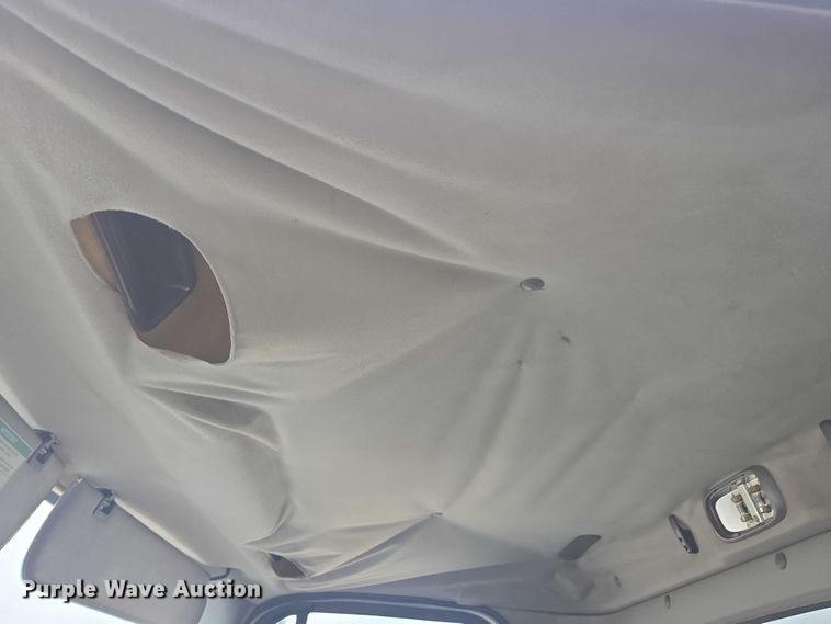 image for item YA1096 2013 Freightliner Business Class M2 box truck