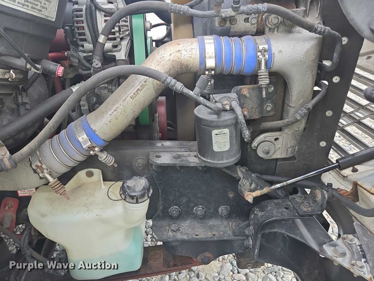 image for item YA1096 2013 Freightliner Business Class M2 box truck