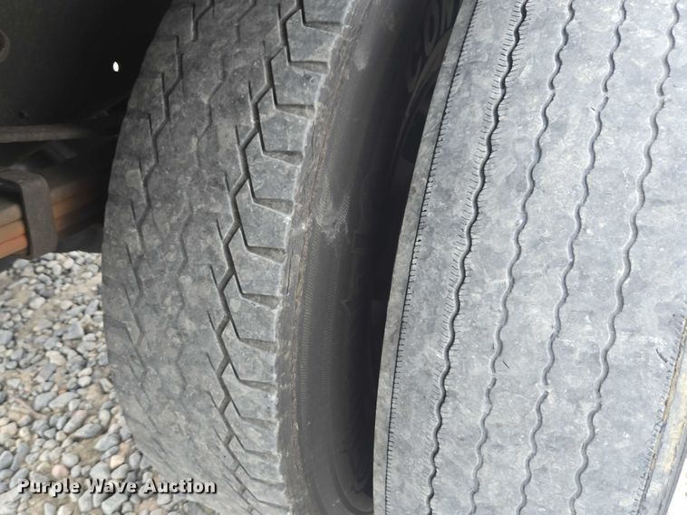 image for item YA1096 2013 Freightliner Business Class M2 box truck