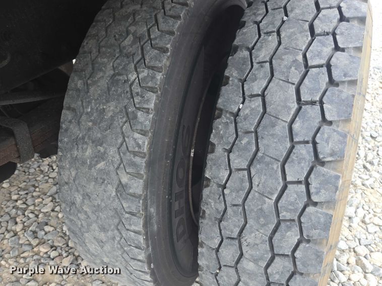 image for item YA1096 2013 Freightliner Business Class M2 box truck