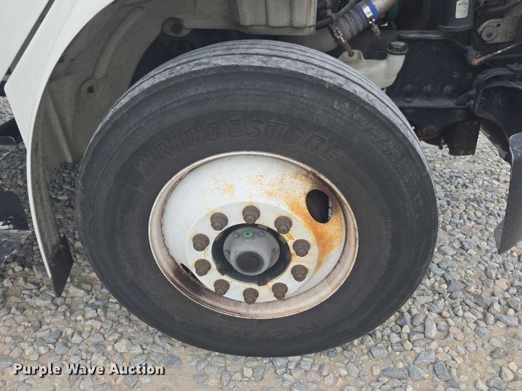 image for item YA1096 2013 Freightliner Business Class M2 box truck