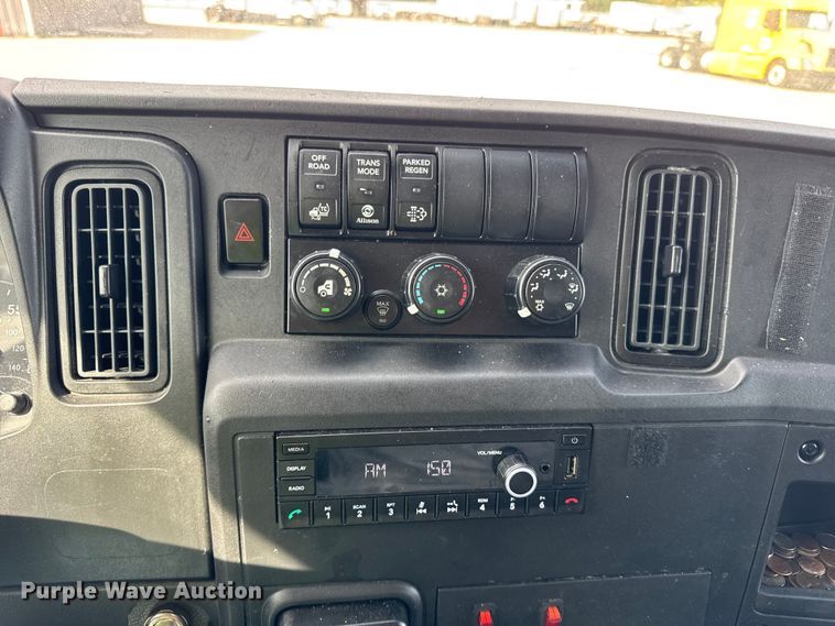 image for item YA1171 2023 International MV607 box truck