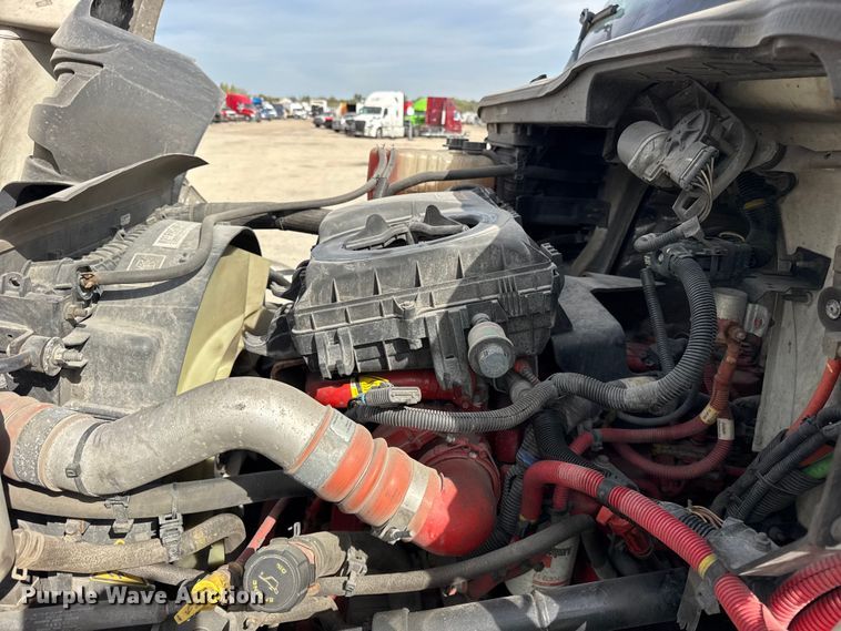 image for item YA1171 2023 International MV607 box truck