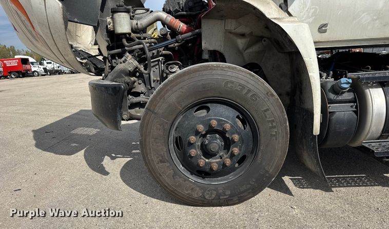 image for item YA1171 2023 International MV607 box truck