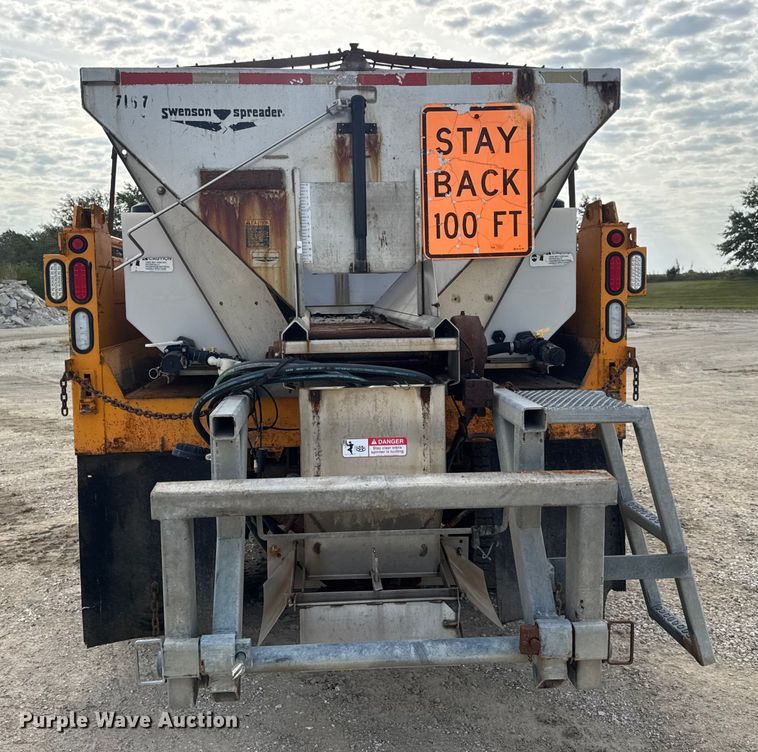 image for item DO2308 2004 International 7400 dump truck