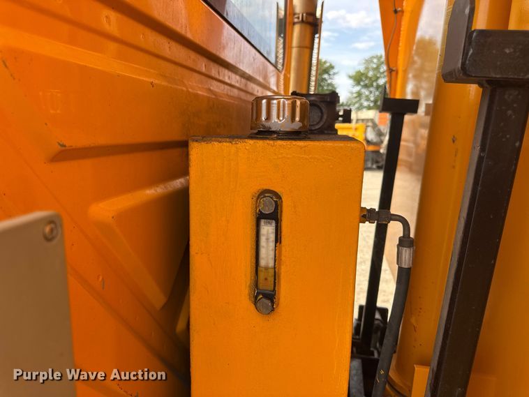 image for item DO2308 2004 International 7400 dump truck