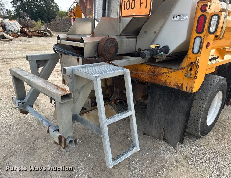 image for item DO2308 2004 International 7400 dump truck