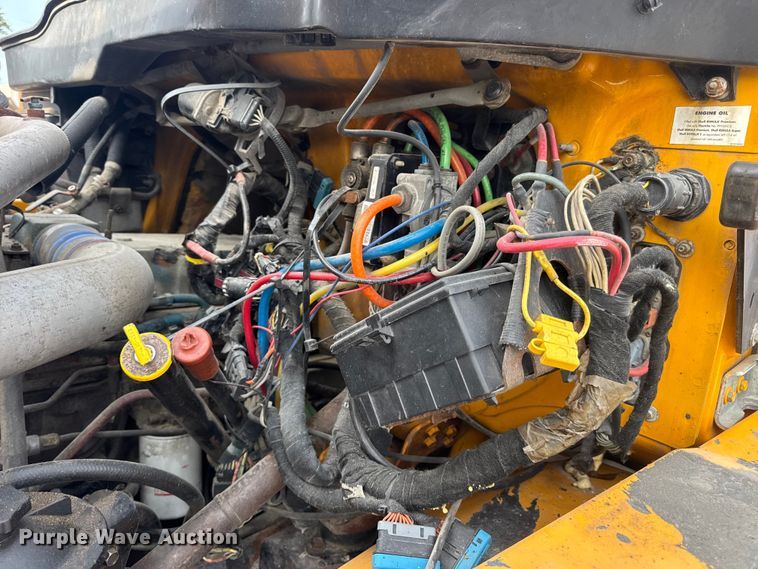 image for item DO2308 2004 International 7400 dump truck