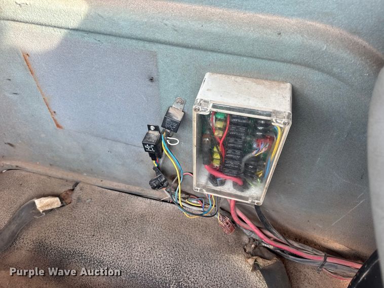 image for item DO2308 2004 International 7400 dump truck