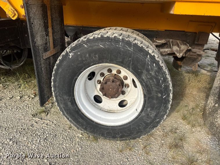 image for item DO2308 2004 International 7400 dump truck