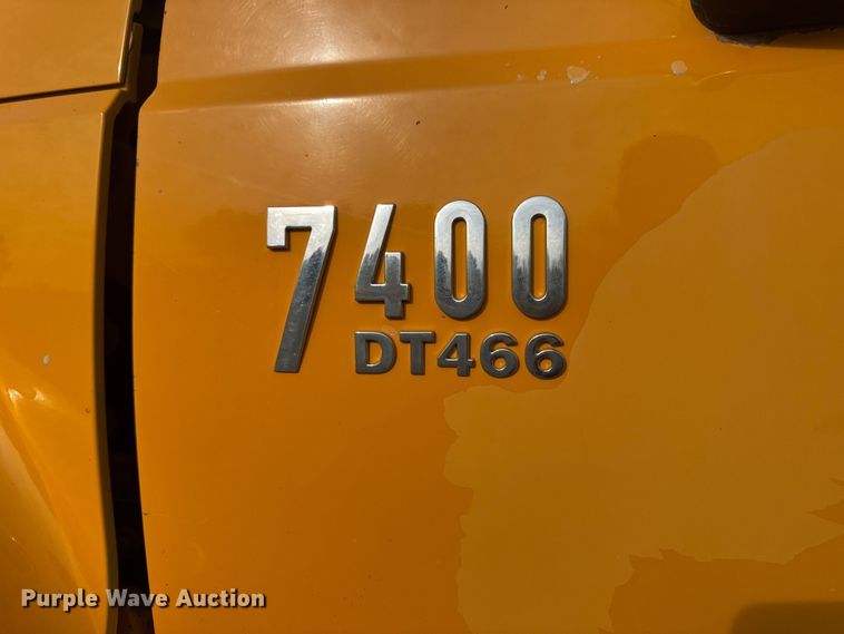 image for item DO2308 2004 International 7400 dump truck