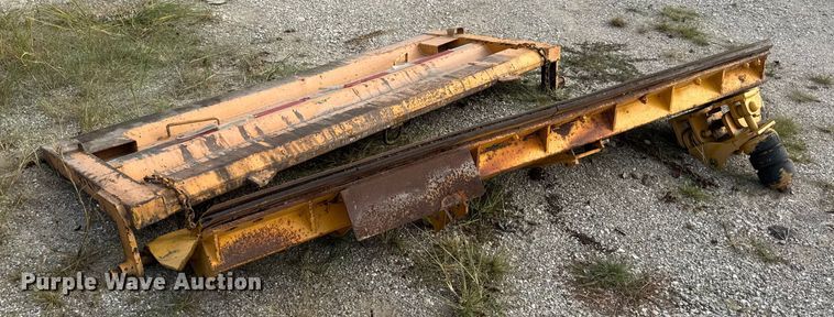 image for item DO2308 2004 International 7400 dump truck