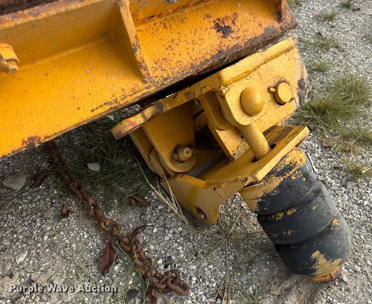 image for item DO2308 2004 International 7400 dump truck