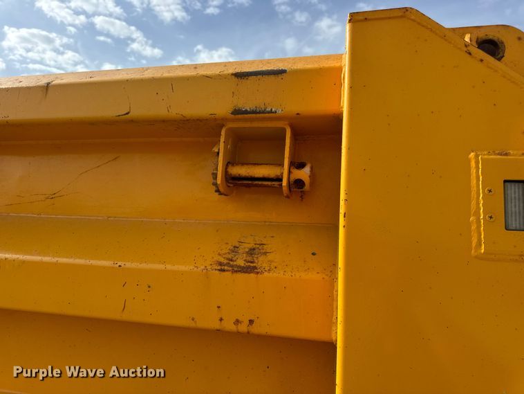 image for item DO2309 2010 International 7500 dump truck