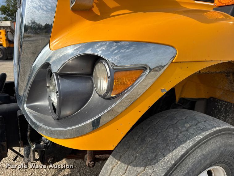 image for item DO2309 2010 International 7500 dump truck