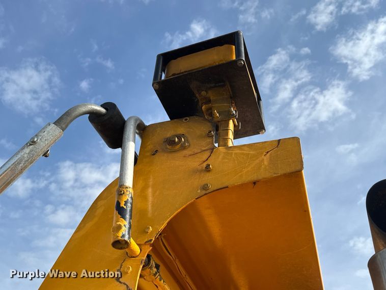 image for item DO2309 2010 International 7500 dump truck