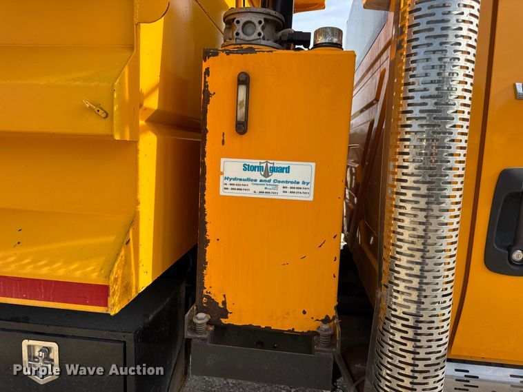 image for item DO2309 2010 International 7500 dump truck